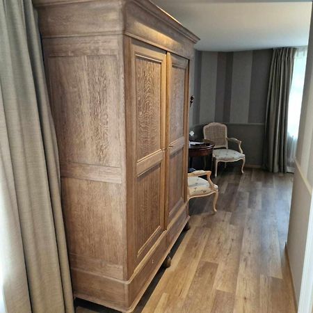 Hotel Le Cor De Chasse サン・テュベール エクステリア 写真