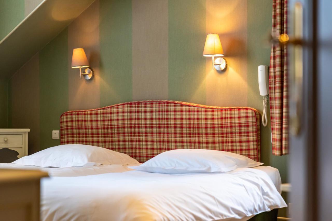 Hotel Le Cor De Chasse サン・テュベール エクステリア 写真
