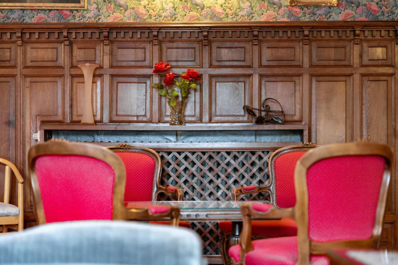 Hotel Le Cor De Chasse サン・テュベール エクステリア 写真