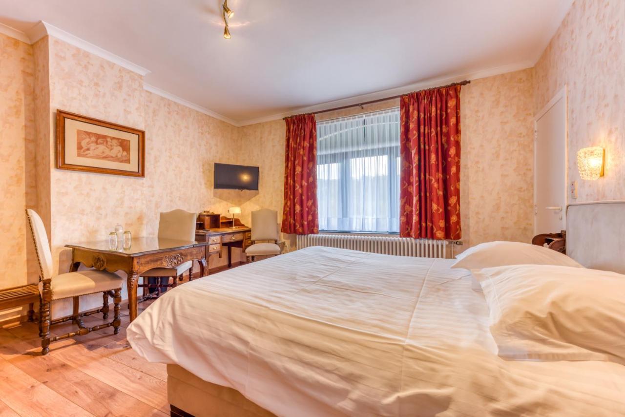 Hotel Le Cor De Chasse サン・テュベール エクステリア 写真