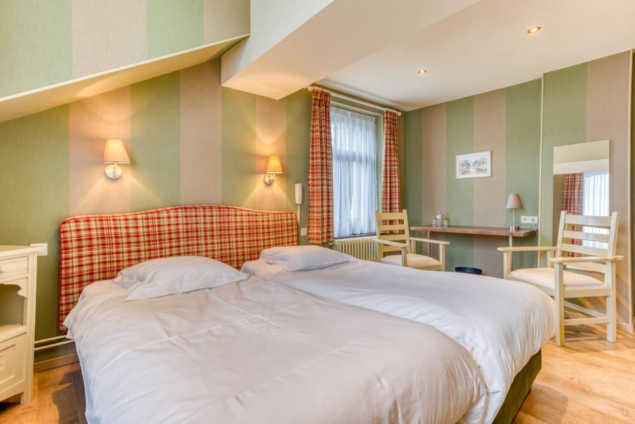 Hotel Le Cor De Chasse サン・テュベール エクステリア 写真