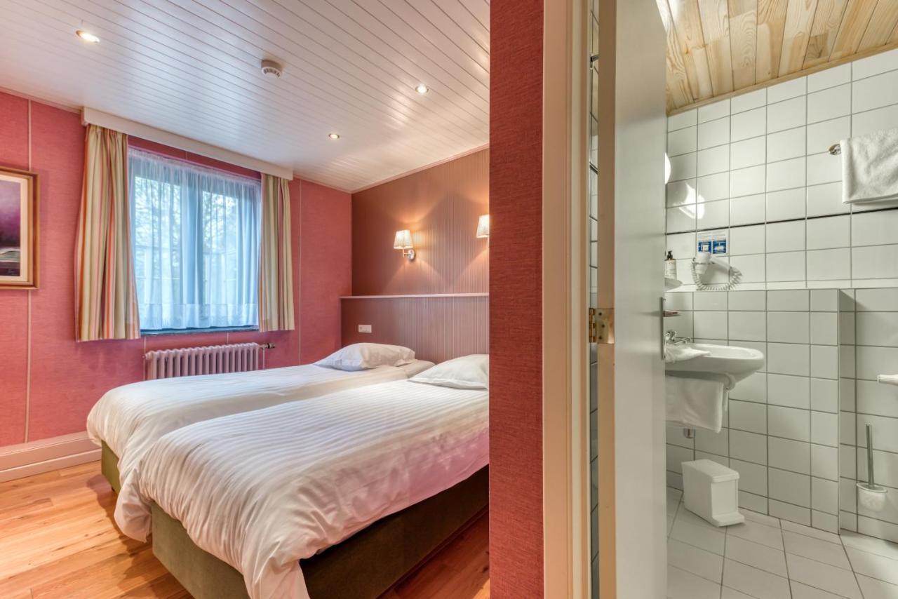 Hotel Le Cor De Chasse サン・テュベール エクステリア 写真