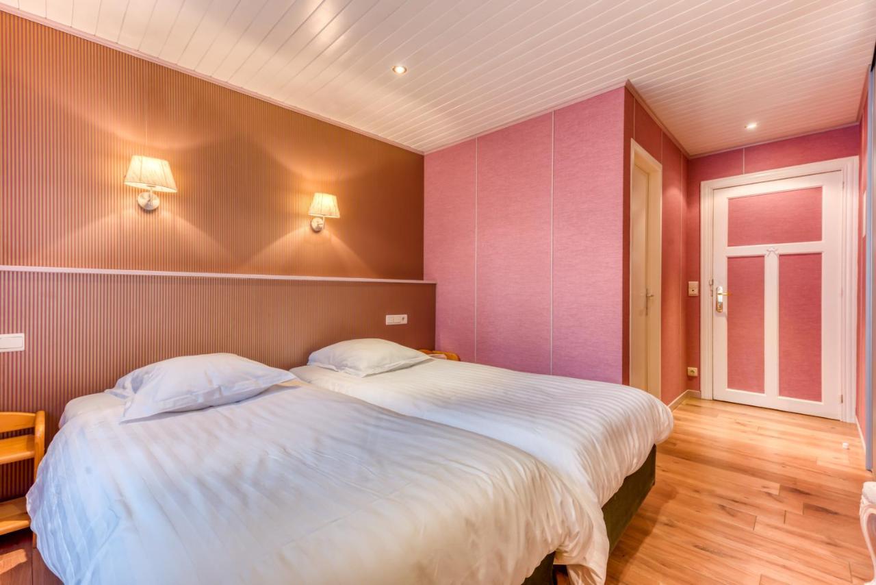 Hotel Le Cor De Chasse サン・テュベール エクステリア 写真